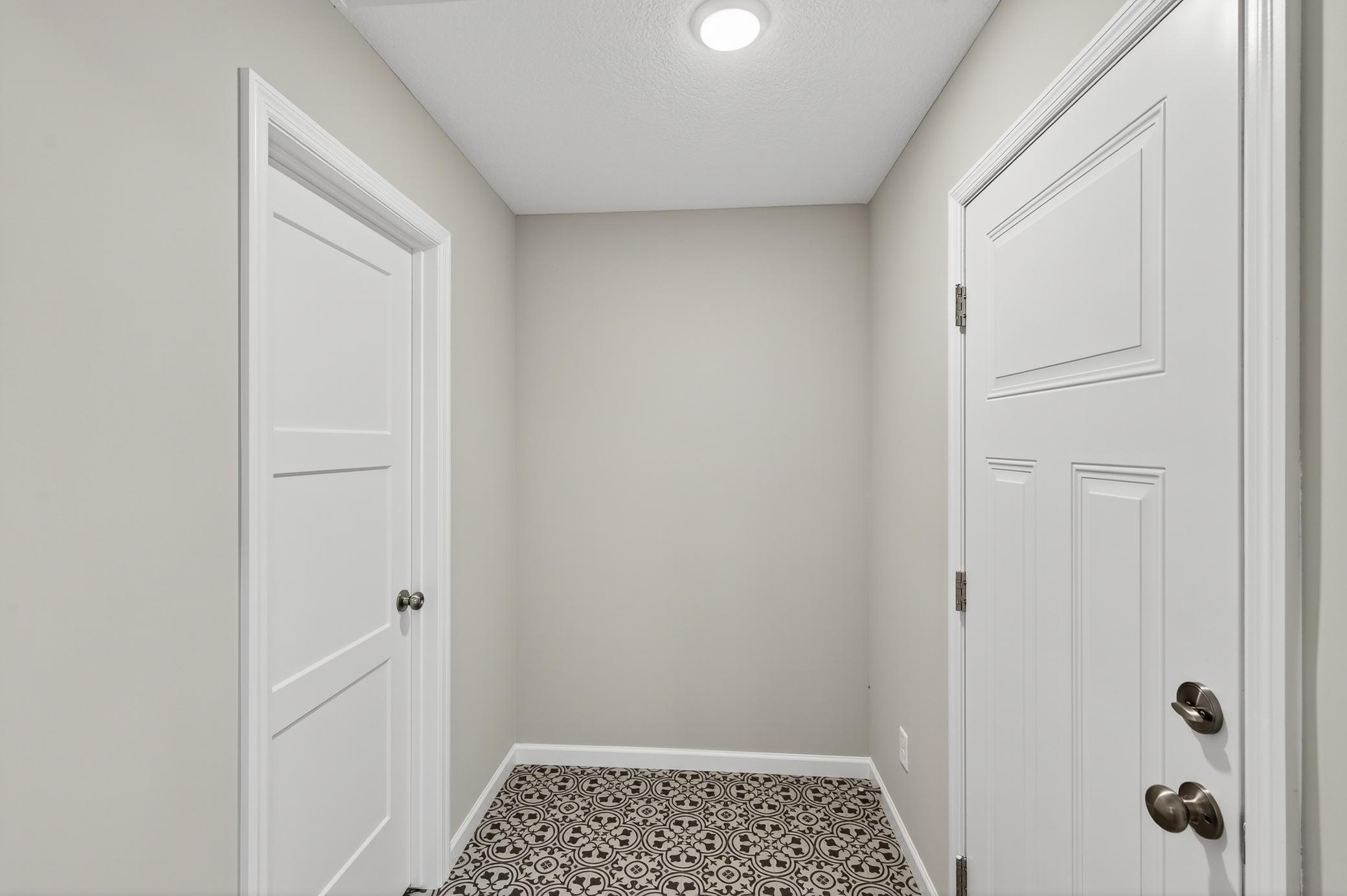 1507 Woods Rd NE - Back Entry