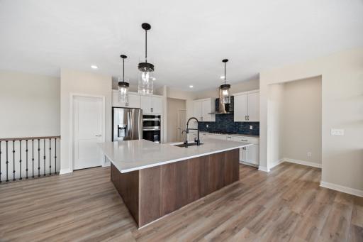 17989 Hidden Creek Trail, Lakeville, MN 55044