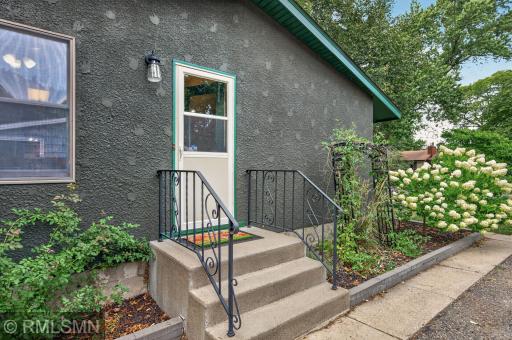 3349_1864_8th49_mls.jpg