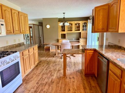 Lots of counterspace in this kitchen