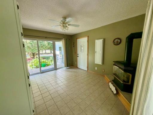 Large breezeway between house and garage