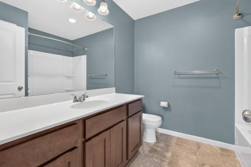 Primary en-suite