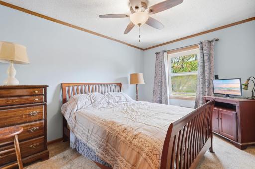 4272 Sun Cliff Road, Eagan, MN 55122