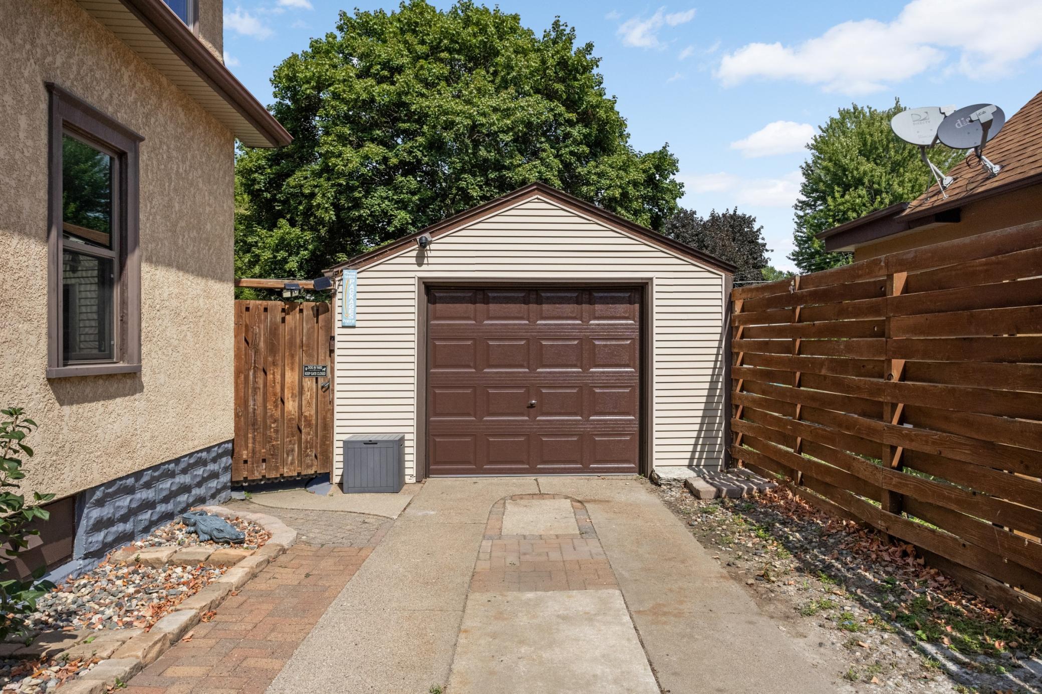 Garage