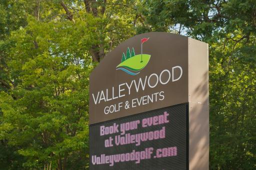 Enjoy many great area attractions and conveniences!