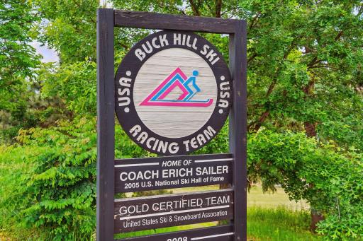 Enjoy many great area attractions and conveniences!