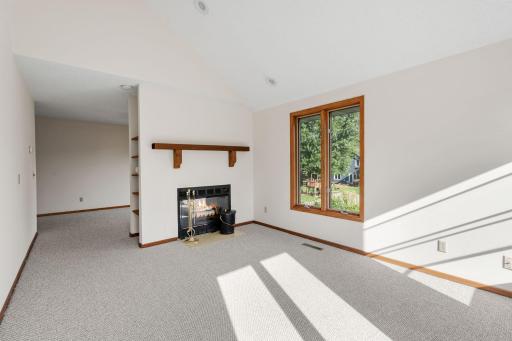25-web-or-mls-4165 Hilltop Point 204-25.jpg