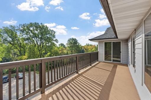 12-web-or-mls-4165 Hilltop Point 204-12.jpg