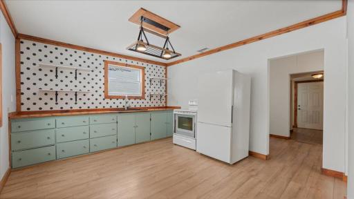 604 Atlantic Avenue N, Herman, MN 56248