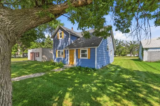 604 Atlantic Avenue N, Herman, MN 56248