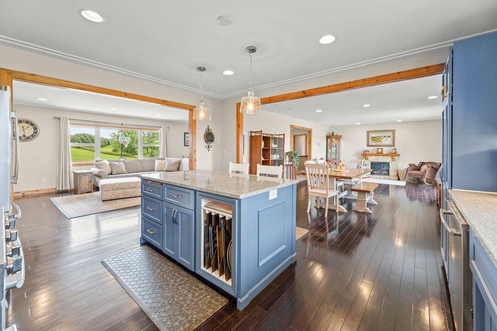 Kitchen to dining