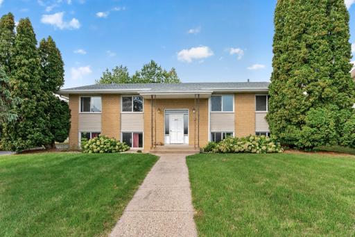 2701 Virginia Avenue N, New Hope, MN 55427