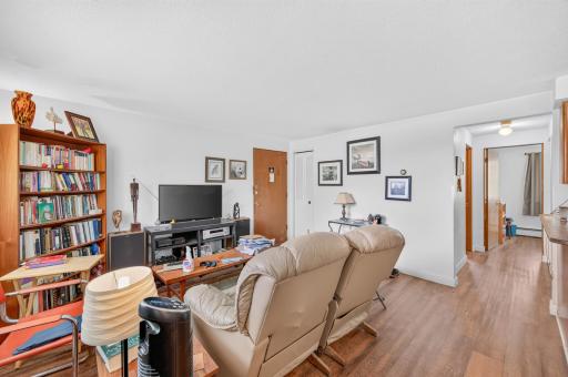 2733 Virginia Avenue N, New Hope, MN 55427
