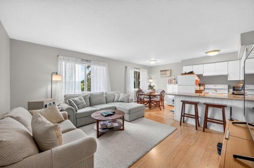 2733 Virginia Avenue N, New Hope, MN 55427