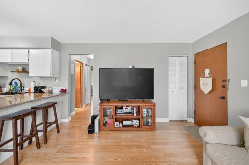 2733 Virginia Avenue N, New Hope, MN 55427