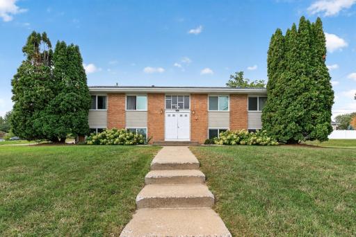 2733 Virginia Avenue N, New Hope, MN 55427