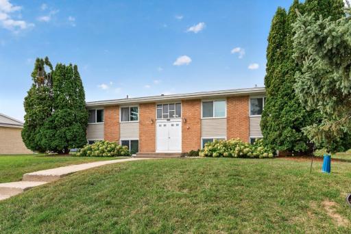 2733 Virginia Avenue N, New Hope, MN 55427
