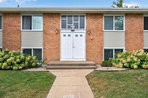 2733 Virginia Avenue N, New Hope, MN 55427