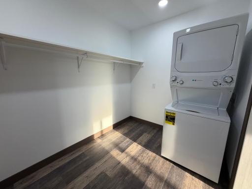 1200 Main Avenue S, Roseau, MN 56751