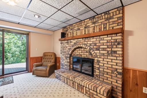 Lower level fireplace2.jpg