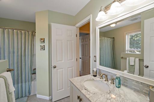 48-web-or-mls-1215 Thorene Pl Stillwater MN_0062.jpg