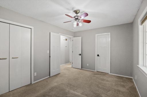 10340 Decatur Avenue S, Bloomington, MN 55438