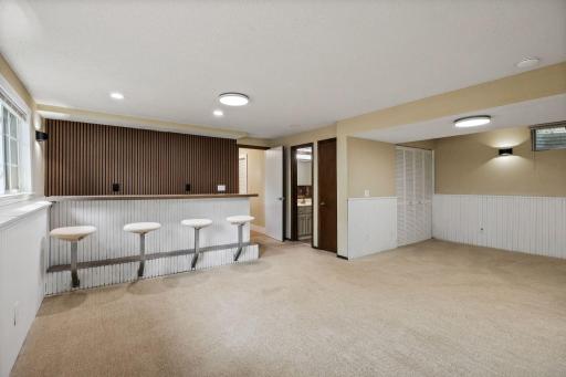 10340 Decatur Avenue S, Bloomington, MN 55438