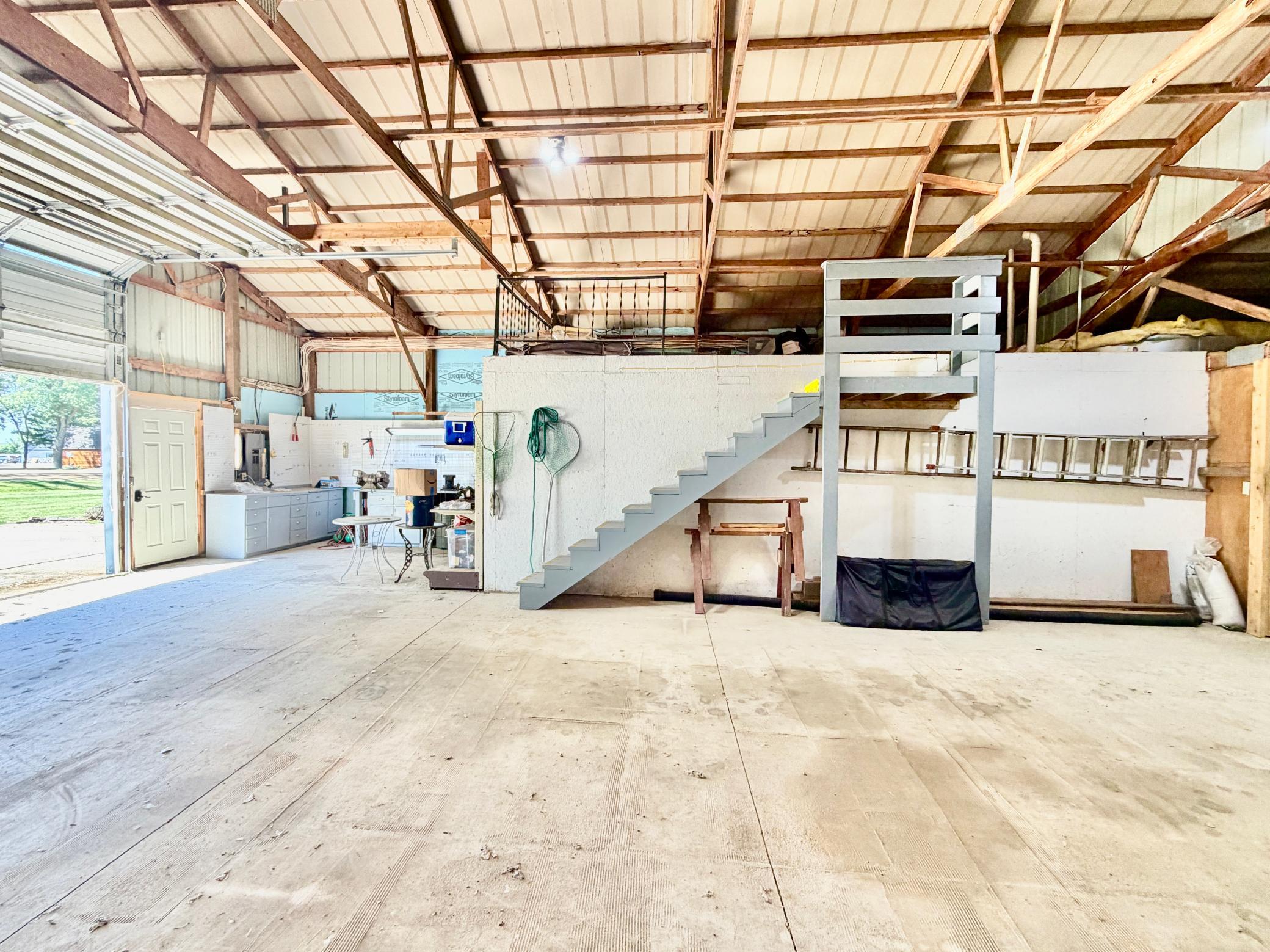 Upper storage available
