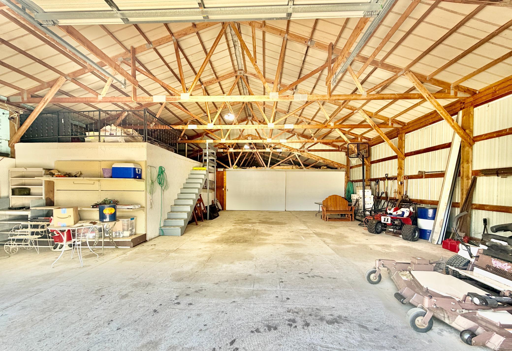 40x40 storage area with cement