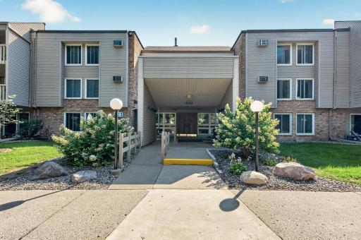 4045 Hodgson Road, 317, Shoreview, MN 55126