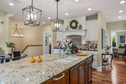 21 Phoebe Lane, North Oaks, MN 55127