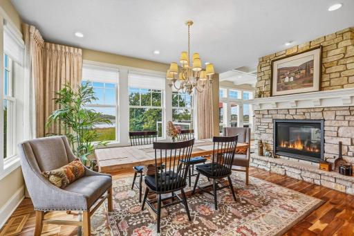 21 Phoebe Lane, North Oaks, MN 55127