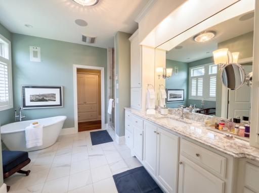 21 Phoebe Lane, North Oaks, MN 55127