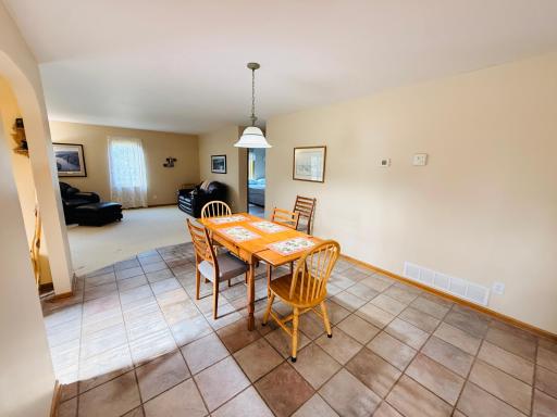 Dining room.jpg