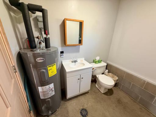 Lakeside bathroom.JPG