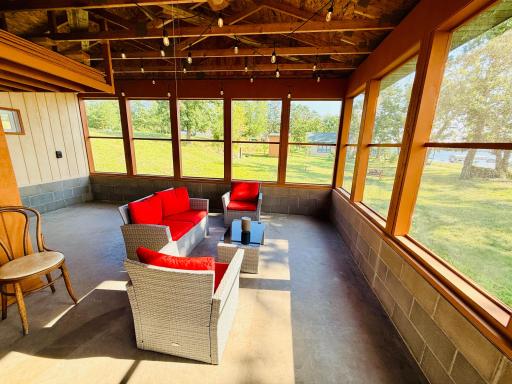 Lakeside lounge area.JPG