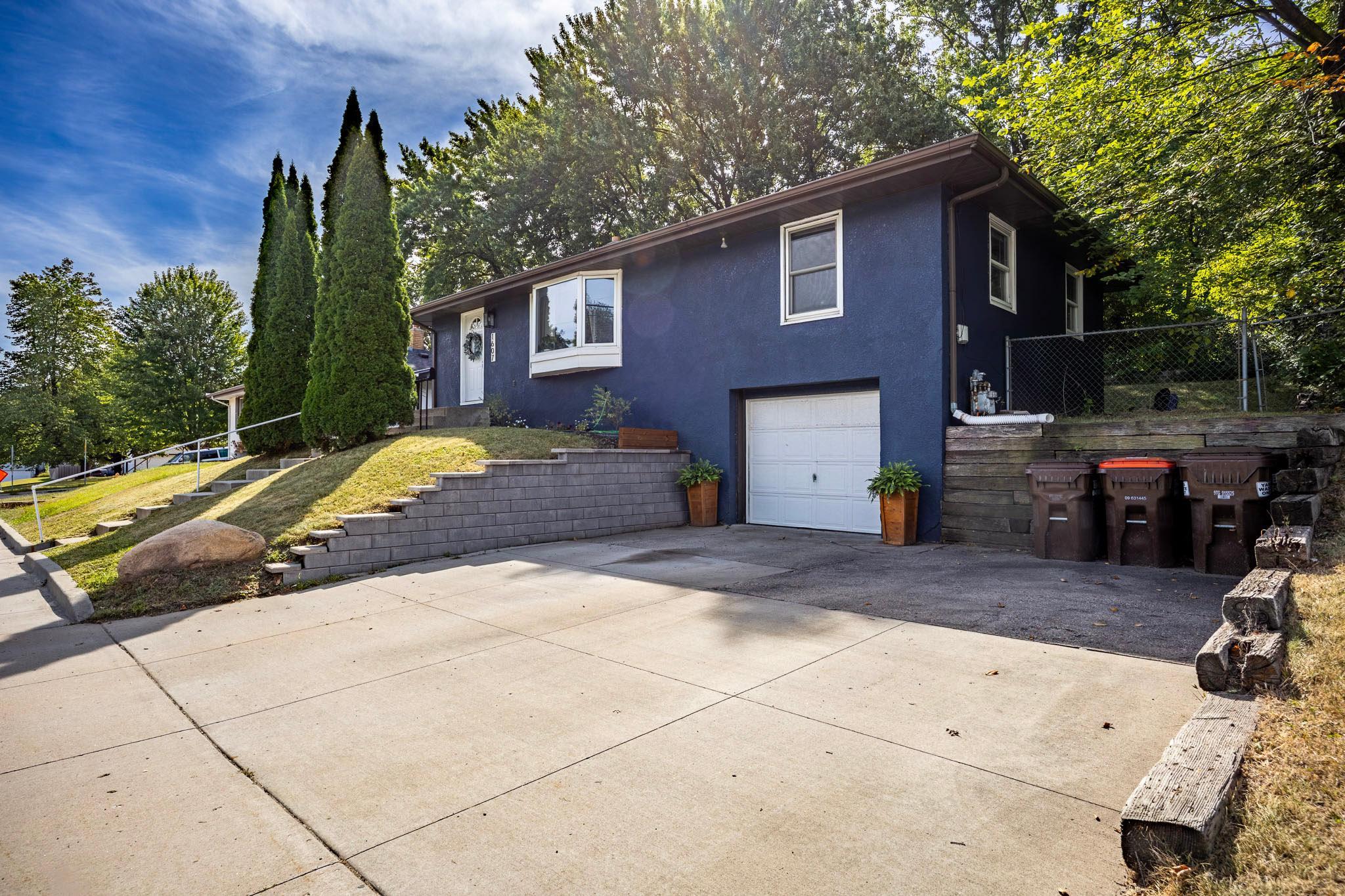 Property photo for 1607 Southview Boulevard, South Saint Paul, MN 55075