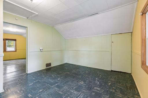 Large sitting room when you walk into the upper level.
