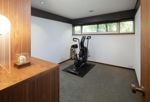 1520 Kaltern Lane, Golden Valley, MN 55416