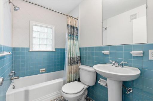6024 W 35th Street, Saint Louis Park, MN 55416