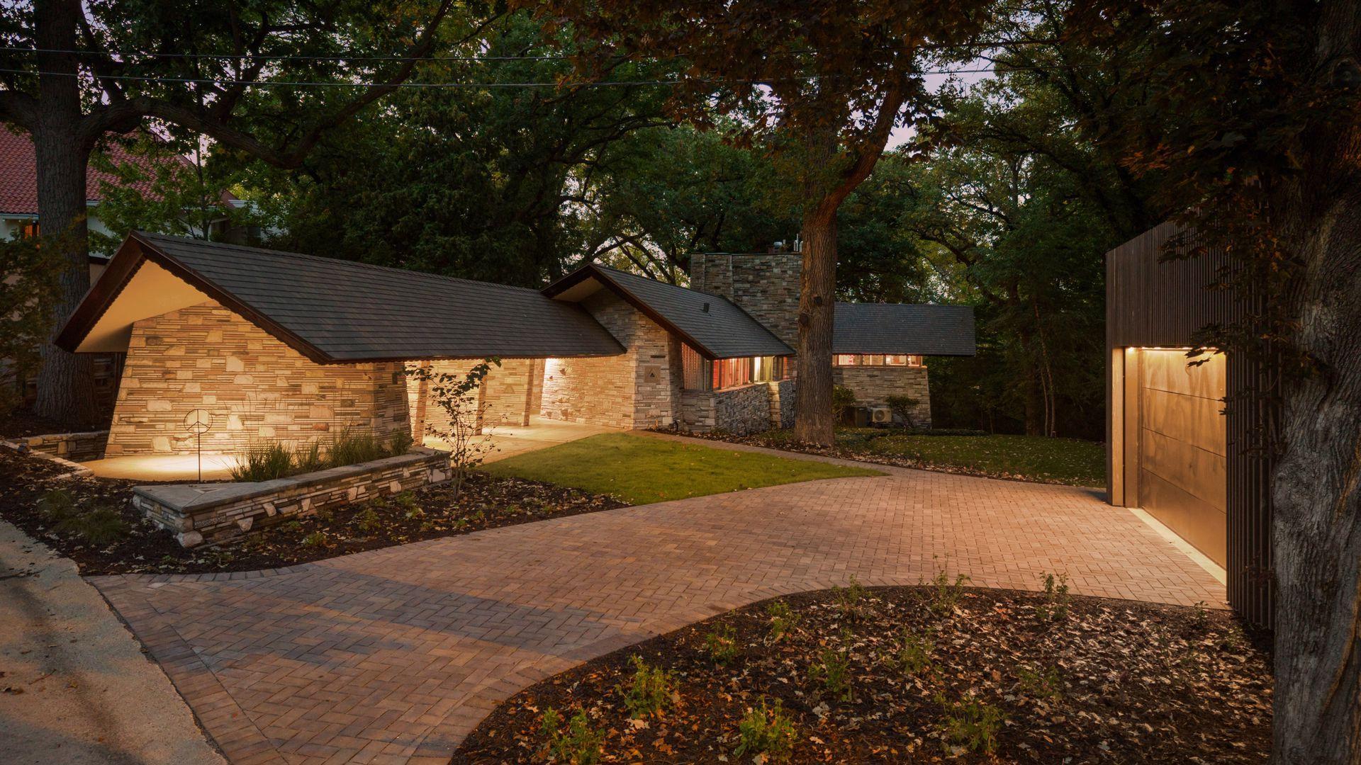 Property photo for 2801 Burnham Boulevard, Minneapolis, MN 55416