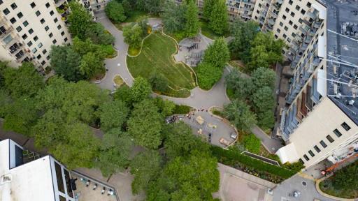 Resident Only Courtyard (Loring Greendway just below)