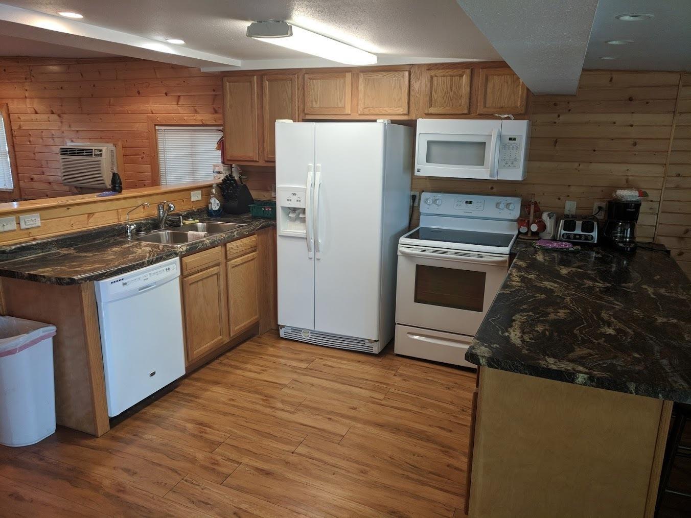 Cabin_Interior_Image_3.jpg