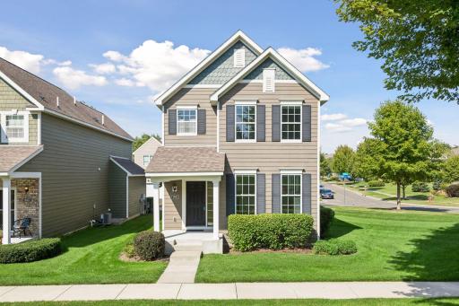 Being at the end of the row, you end up with a little more side yard and front yard space. This also means guests can park and get to your front door easier.