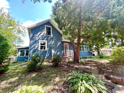 Welcome to 1035 Ramsey Street in Hastings! One block to elementary school!