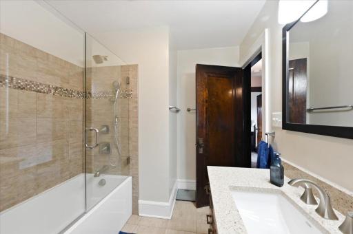 1817 N 16th Street, Superior, WI 54880