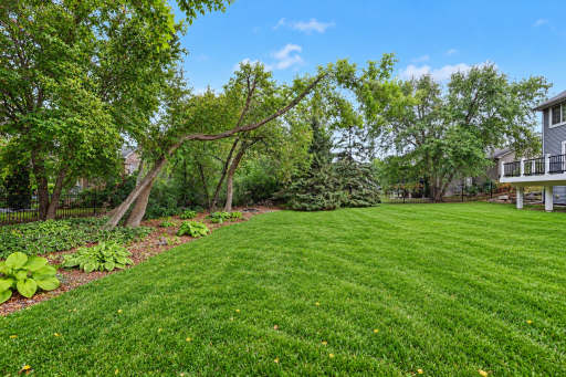 6034 Summit Curve S, Cottage Grove, MN 55016