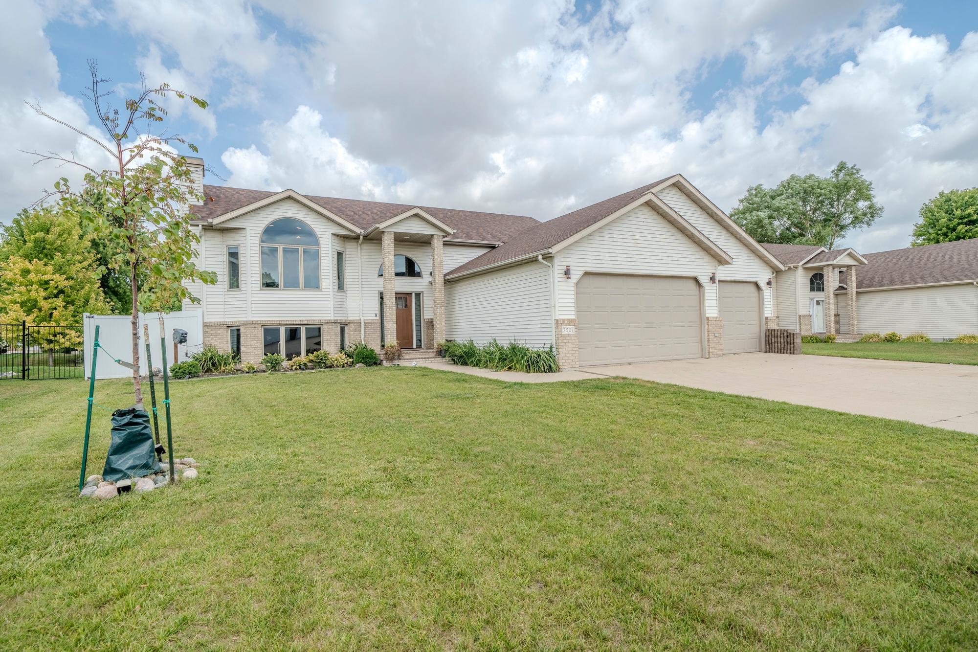 Property photo for 2501 PARKVIEW Drive S, Fargo, ND 58103