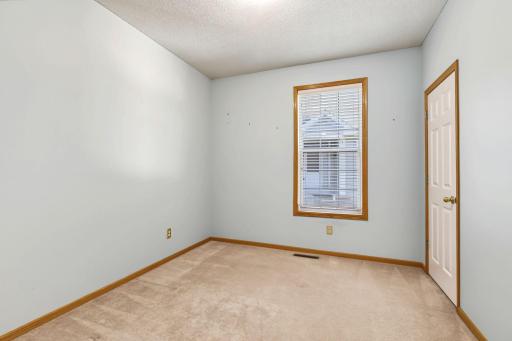 433 Meadowood Lane, Burnsville, MN 55337
