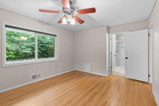2401 Gettysburg Avenue S, Saint Louis Park, MN 55426